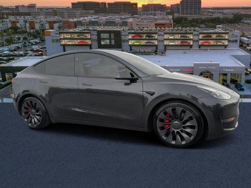 2024 Tesla Model Y Performance