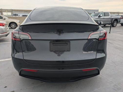 2024 Tesla Model Y Performance