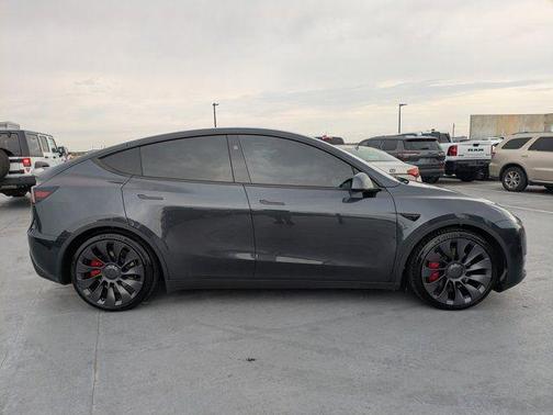 2024 Tesla Model Y Performance