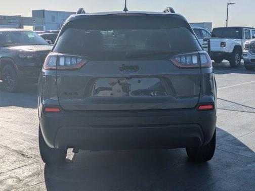 2023 Jeep Cherokee Altitude Lux