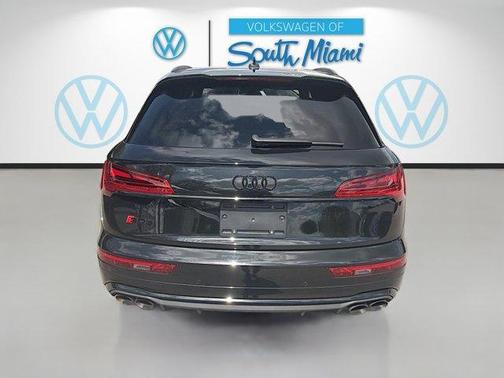 Mythos Black Metallic 2024 Audi SQ5 3.0T Premium Plus