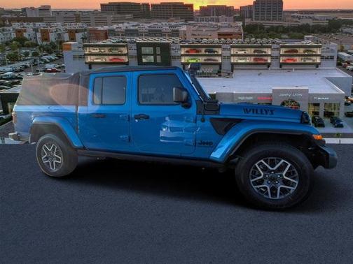 2023 Jeep Gladiator Sport