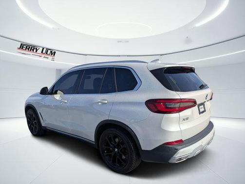 Mineral White Metallic 2023 BMW X5 sDrive40i