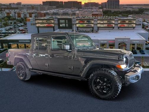 Photo 1 of 26 of 2021 Jeep Gladiator Sport