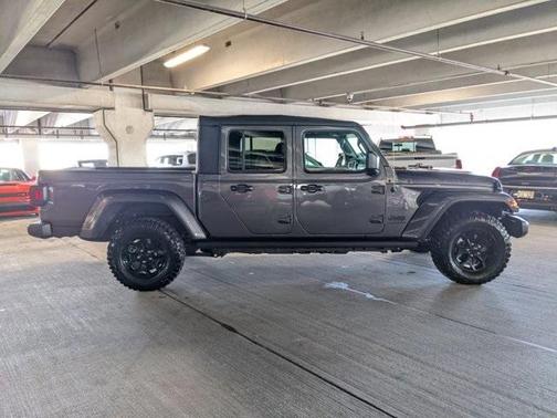 Photo 3 of 26 of 2021 Jeep Gladiator Sport