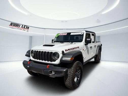 Bright White Clearcoat 2025 Jeep Gladiator Mojave
