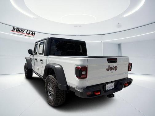 Bright White Clearcoat 2025 Jeep Gladiator Mojave