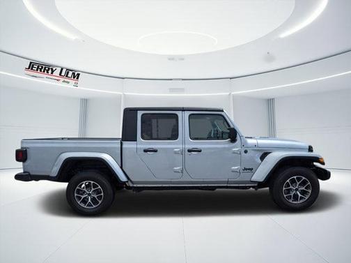 2024 Jeep Gladiator Sport