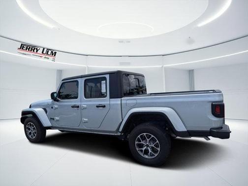 2024 Jeep Gladiator Sport