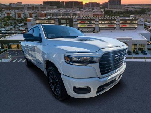 2025 RAM 1500 Laramie Crew Cab 4x4 57' Box