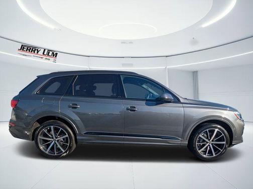 2025 Audi Q7 45 Premium Plus