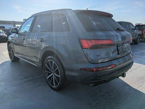 2025 Audi Q7 45 Premium Plus