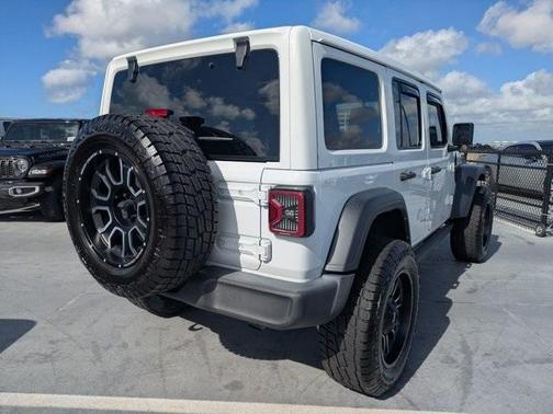 2022 Jeep Wrangler Unlimited Sport