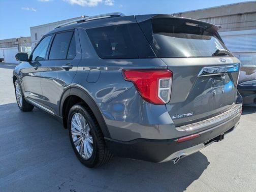 Carbonized Gray 2021 Ford Explorer Limited