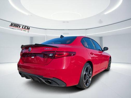 2022 Alfa Romeo Giulia Veloce