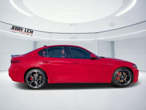 2022 Alfa Romeo Giulia Veloce