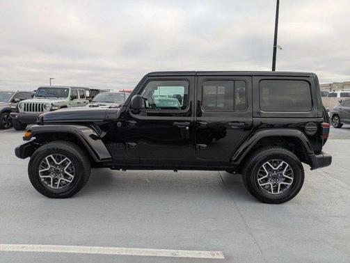 Black Clearcoat 2026 Jeep Wrangler Sahara