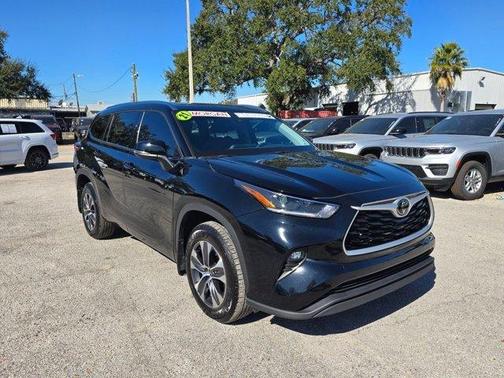 2021 Toyota Highlander XLE