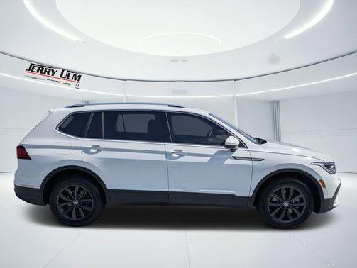 Pure White 2024 Volkswagen Tiguan 2.0T SE