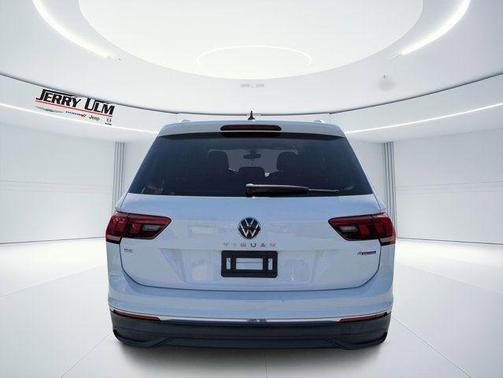 Pure White 2024 Volkswagen Tiguan 2.0T SE