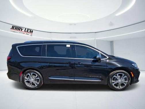 2026 Chrysler Pacifica Pinnacle