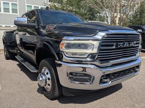 2020 RAM 3500 Laramie Crew Cab 4x4 8 Box