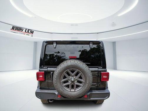 Black Clearcoat 2026 Jeep Wrangler Sport