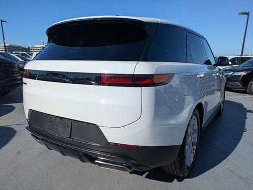 2025 Land Rover Range Rover Sport P360 SE