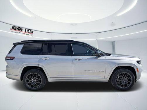 Silver Zynith 2026 Jeep Grand Cherokee L Summit