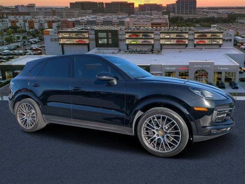 2023 Porsche Cayenne Base (Tiptronic)
