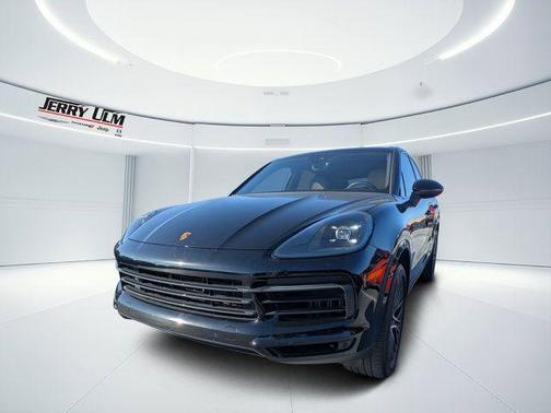 2023 Porsche Cayenne Base (Tiptronic)