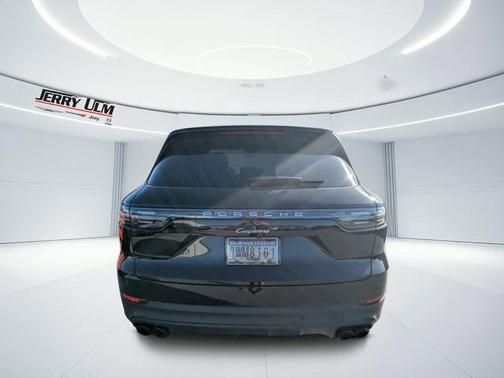 2023 Porsche Cayenne Base (Tiptronic)