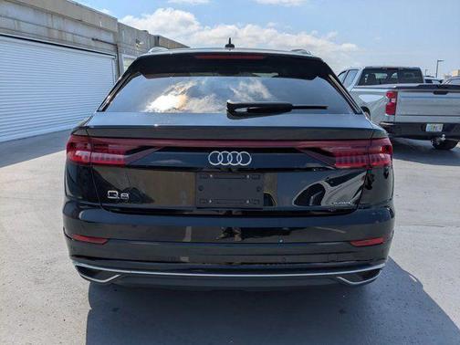 Mythos Black Metallic 2023 Audi Q8 55 Prestige
