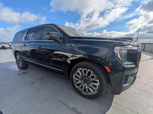2024 GMC Yukon XL Denali Ultimate