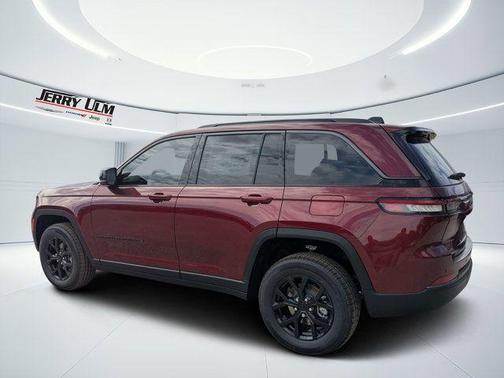 Velvet Red Pearlcoat 2026 Jeep Grand Cherokee Laredo