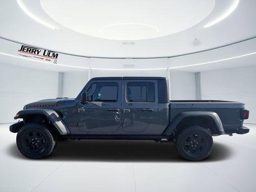 Sting Gray Clearcoat 2023 Jeep Gladiator Mojave