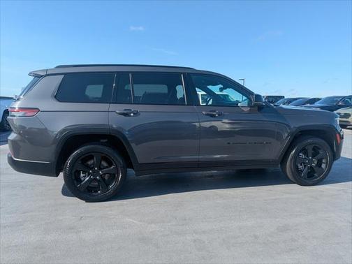 2023 Jeep Grand Cherokee L Altitude 4x4
