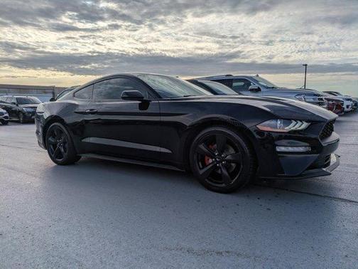 2021 Ford Mustang EcoBoost