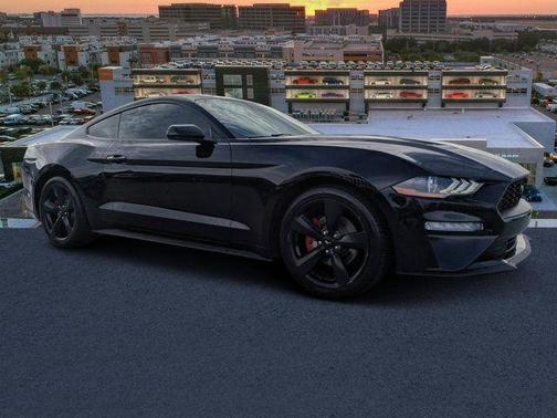 2021 Ford Mustang EcoBoost