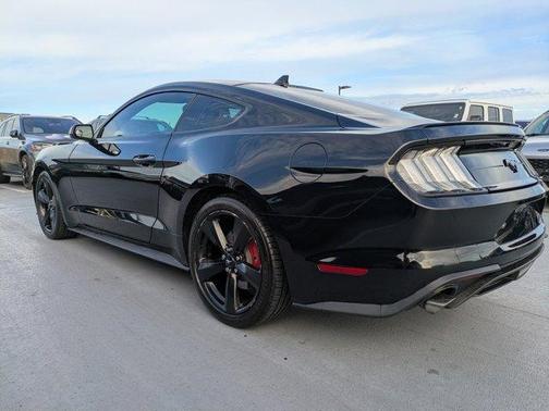 2021 Ford Mustang EcoBoost