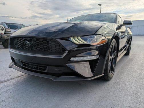 2021 Ford Mustang EcoBoost