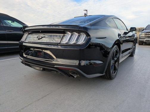 2021 Ford Mustang EcoBoost