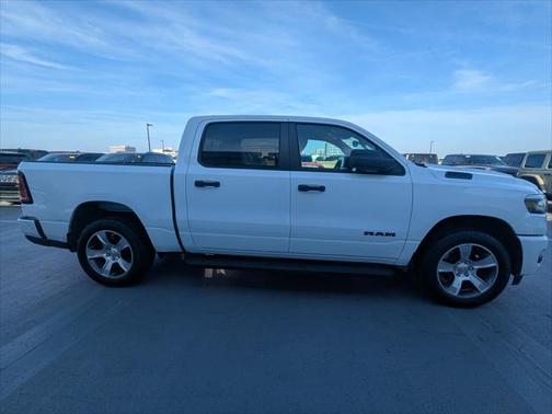 2025 RAM 1500 Tradesman Crew Cab 4x4 57' Box