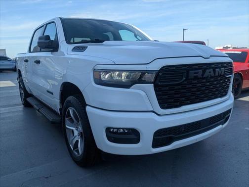 2025 RAM 1500 Tradesman Crew Cab 4x4 57' Box