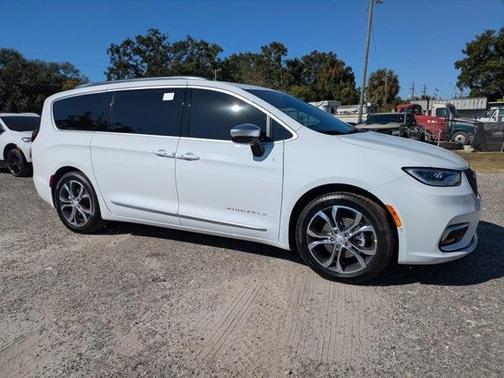 2026 Chrysler Pacifica Pinnacle