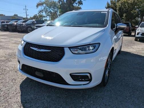 2026 Chrysler Pacifica Pinnacle