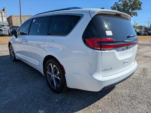 2026 Chrysler Pacifica Pinnacle