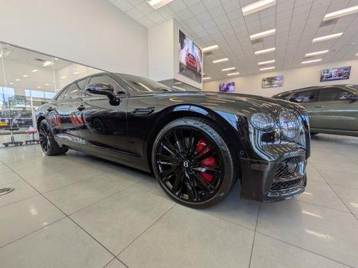 2023 Bentley Flying Spur Mulliner W12