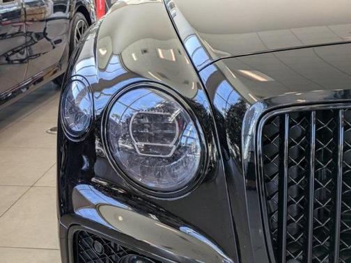 2023 Bentley Flying Spur Mulliner W12