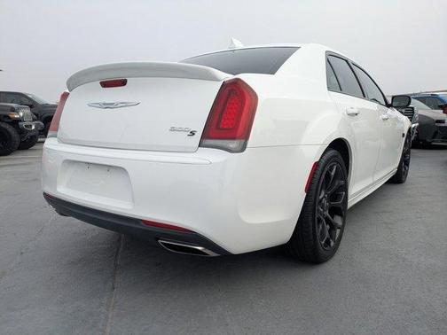 2019 Chrysler 300 S